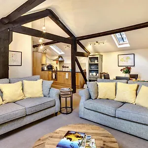 The Old Sweet Factory Apartment Harrogate